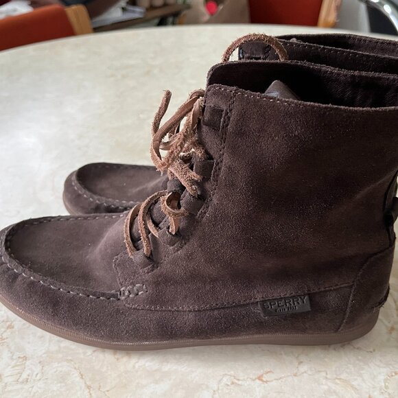 Sperry Sz 8.5 Wmns Coil Hook Dark Brown Suede Moccasin Boot - Picture 4 of 13
